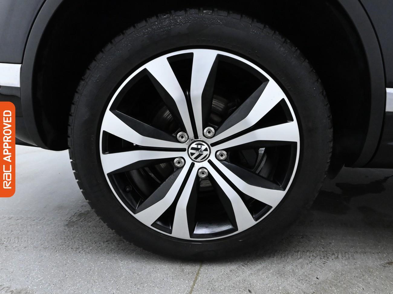 Used Volkswagen Touareg 2017 for sale - 76036842: Photo 28