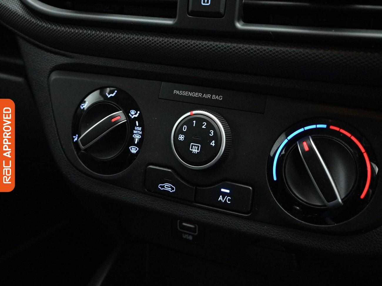 Used Hyundai i10 2023 for sale - 77719296: Photo 14