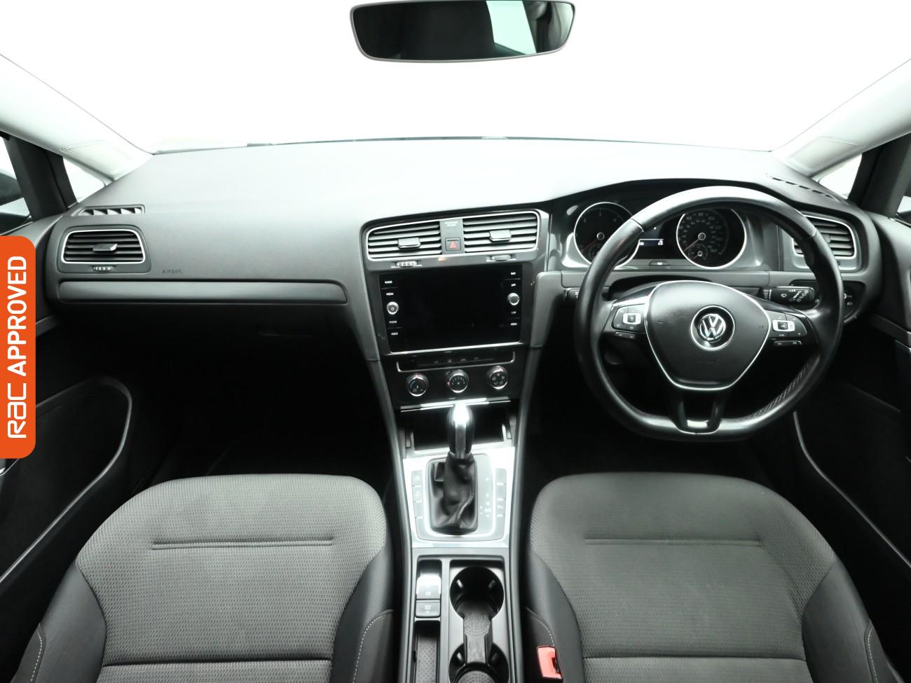 Used Volkswagen Golf 2019 for sale - 77407610: Photo 2