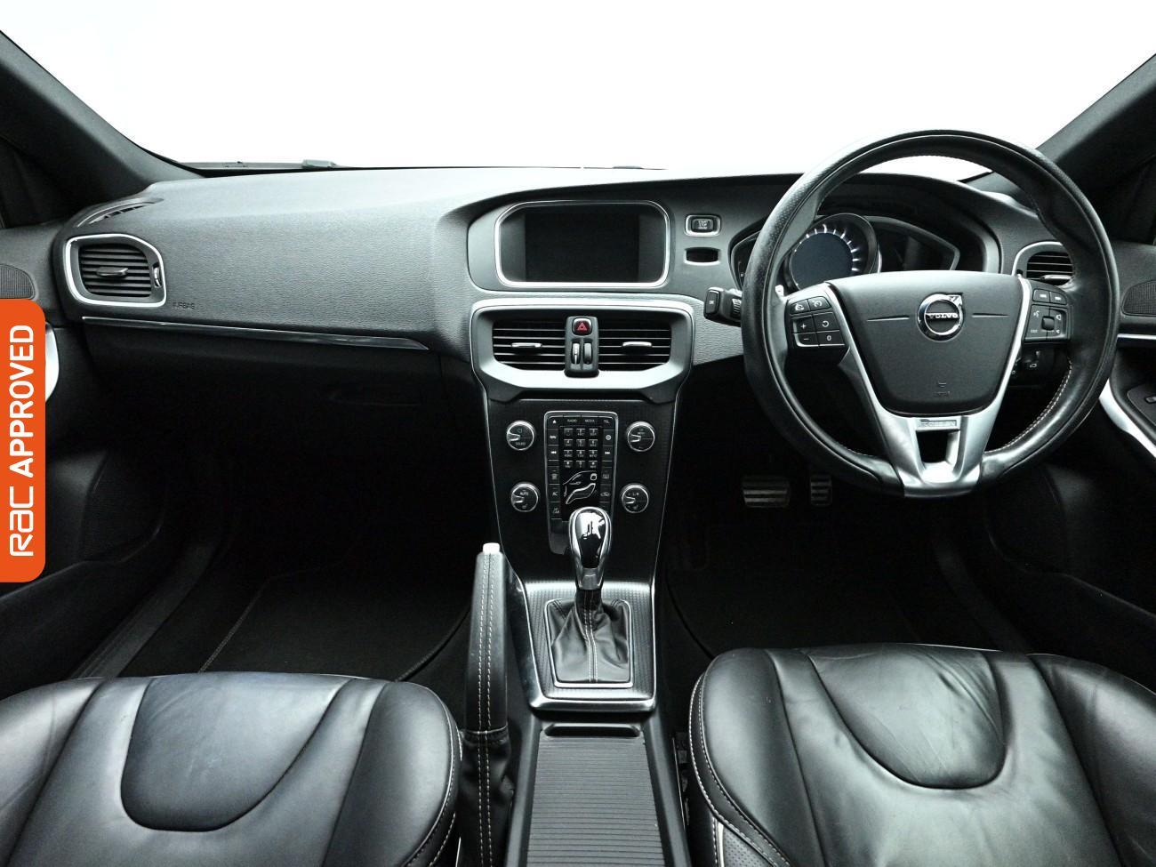 Used Volvo V40 2019 for sale - 78024772: Photo 2