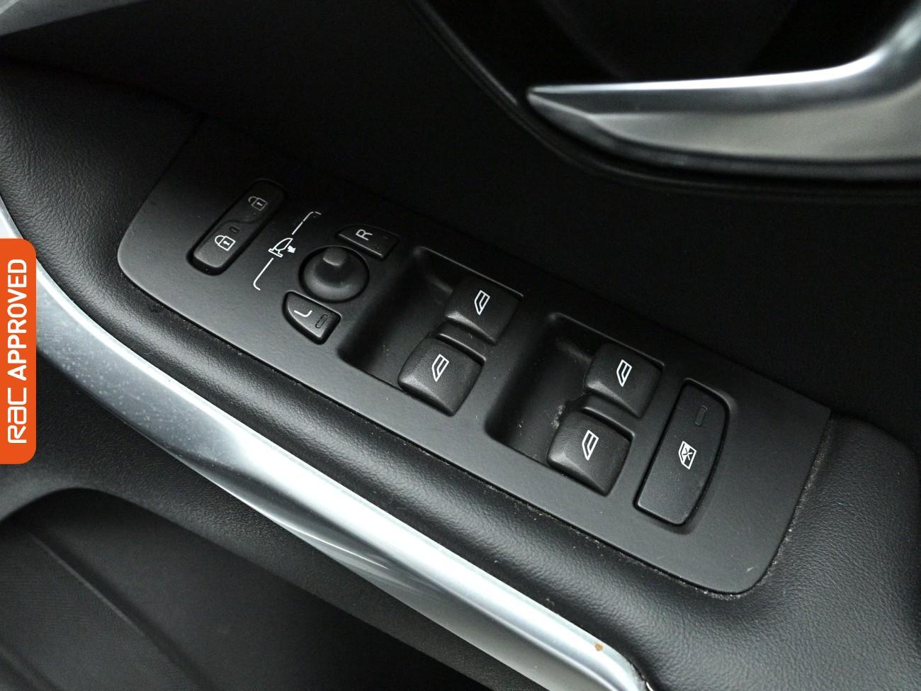 Used Volvo V40 2019 for sale - 78024772: Photo 23