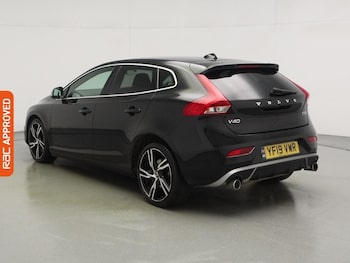 Used Volvo V40 2019 for sale - 78024772: Photo
