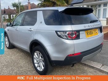 Used Land Rover Discovery Sport 2016 for sale - 75932853: Photo
