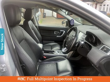Used Land Rover Discovery Sport 2016 for sale - 75932853: Photo