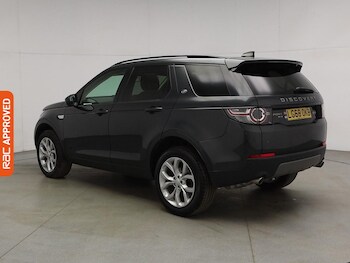 Used Land Rover Discovery Sport 2018 for sale - 75824232: Photo