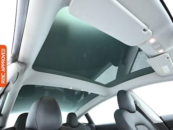Used Tesla Model 3 2021 for sale - 75944796: Photo