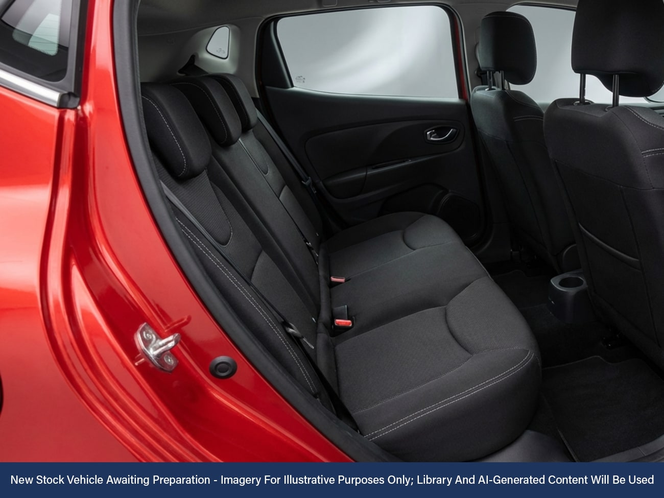 Used Renault Clio 2015 for sale - 77374342: Photo 4