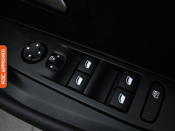 Used Peugeot 208 2021 for sale - 75637946: Photo 23