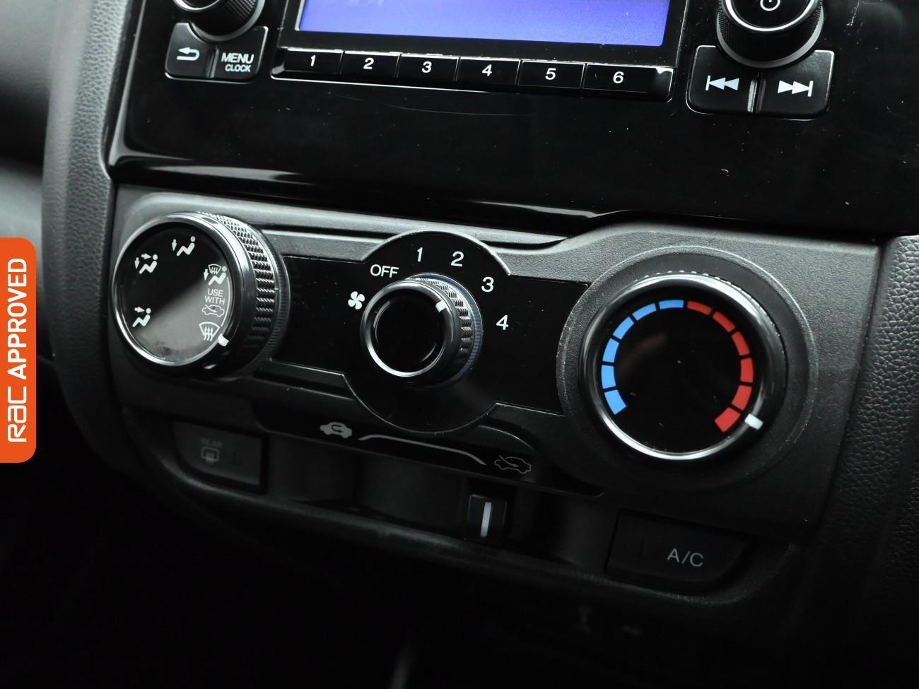 Used Honda Jazz 2019 for sale - 76629846: Photo 15