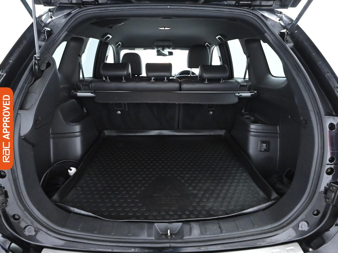 Used Mitsubishi Outlander 2018 for sale - 76330637: Photo 28