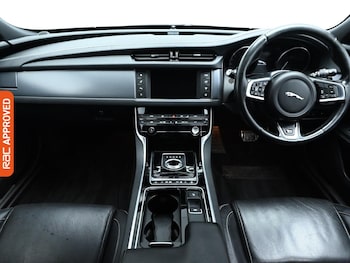 Used Jaguar XF 2016 for sale - 75523364: Photo