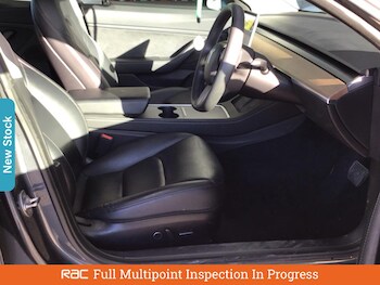 Used Tesla Model 3 2020 for sale - 76156419: Photo 3