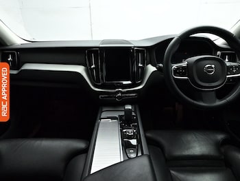 Used Volvo XC60 2023 for sale - 79575204: Photo