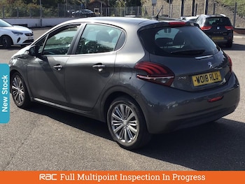Used Peugeot 208 2018 for sale - 76035371: Photo