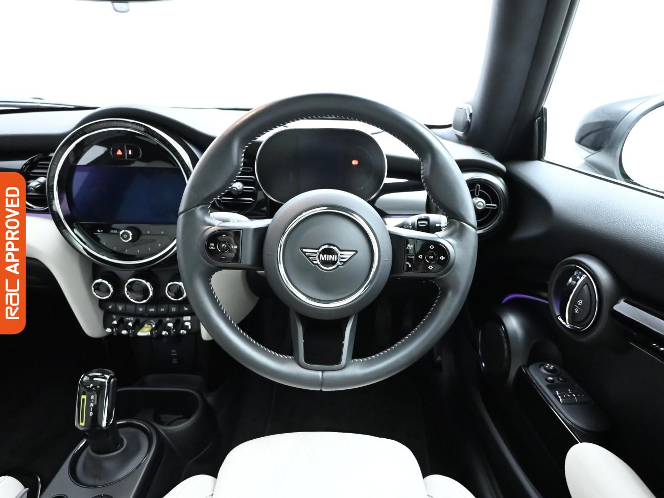 Used MINI Electric Hatch 2023 for sale - 76288296: Photo 11