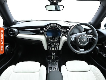 Used MINI Electric Hatch 2023 for sale - 76288296: Photo 2