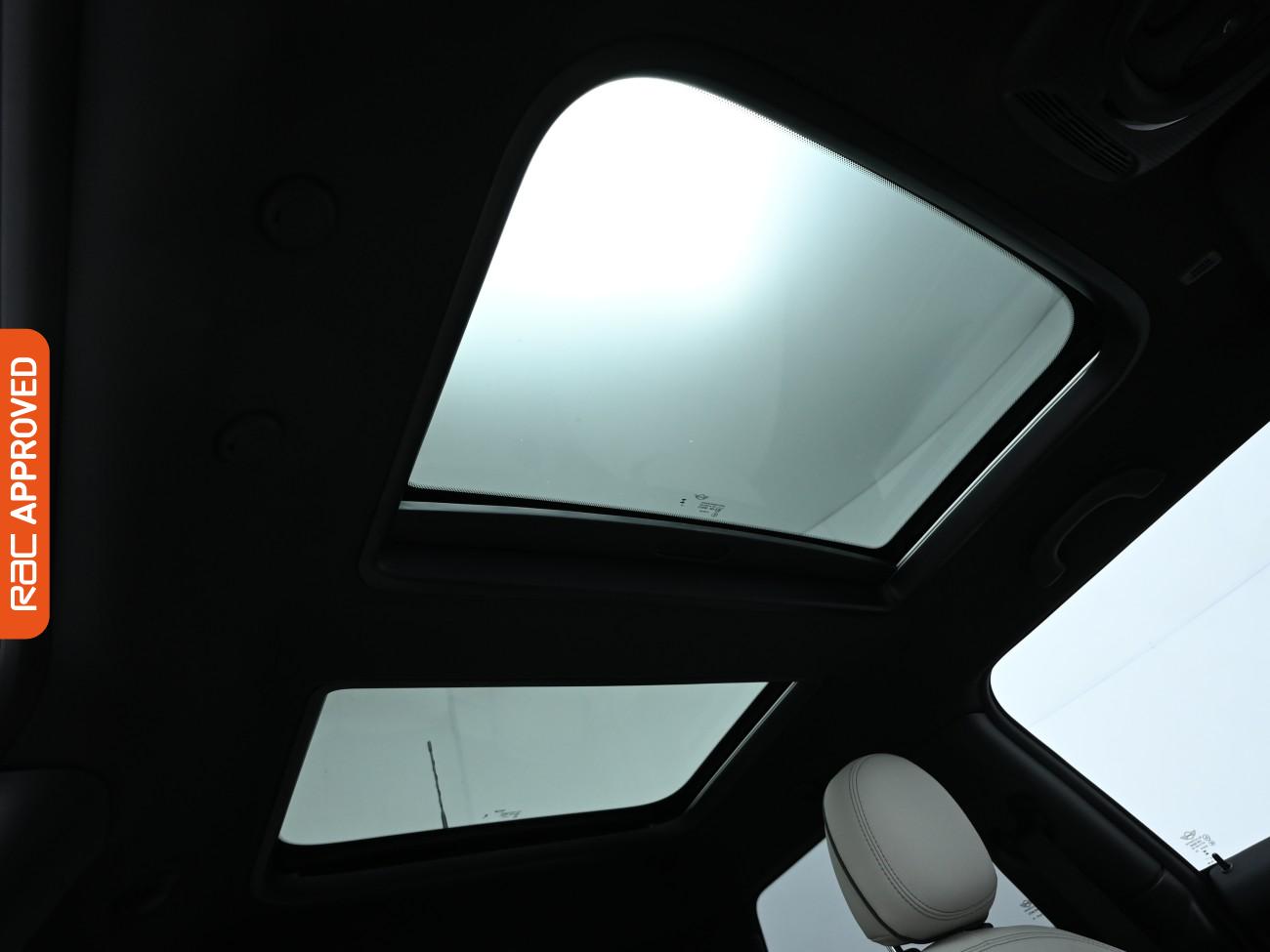 Used MINI Electric Hatch 2023 for sale - 76288296: Photo 3