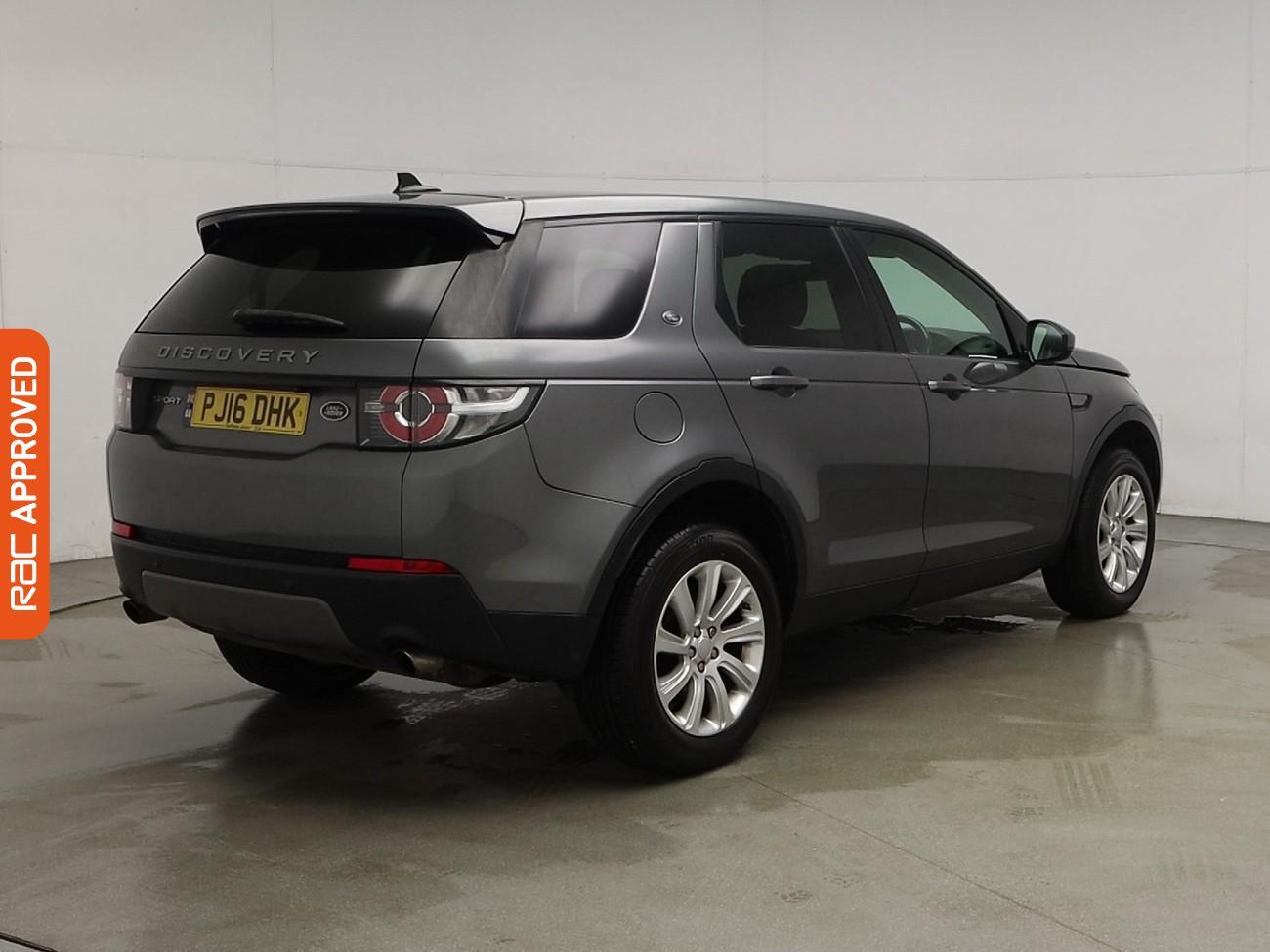 Used Land Rover Discovery Sport 2016 for sale - 76718461: Photo 32