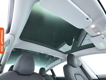 Used Tesla Model 3 2021 for sale - 75824366: Photo