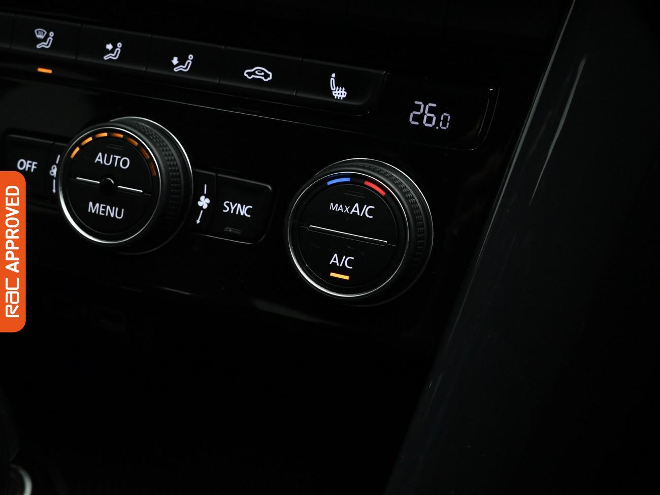 Used Volkswagen T-Roc 2018 for sale - 77199564: Photo 18