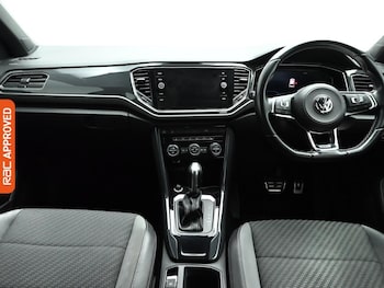 Used Volkswagen T-Roc 2018 for sale - 77199564: Photo