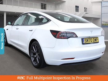 Used Tesla Model 3 2020 for sale - 76206915: Photo 2