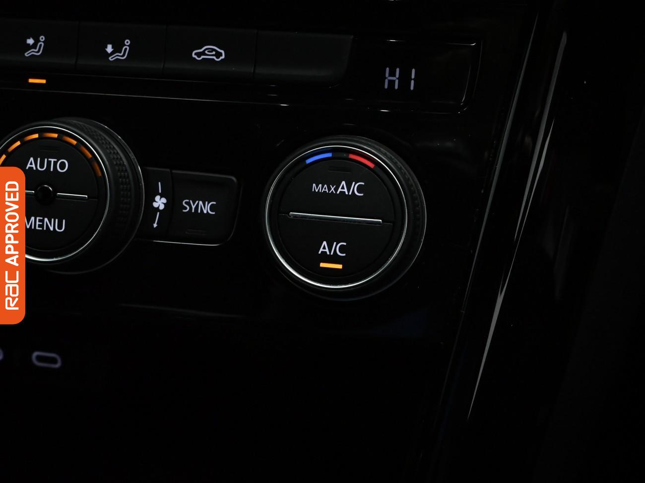 Used Volkswagen T-Roc 2021 for sale - 76767736: Photo 14