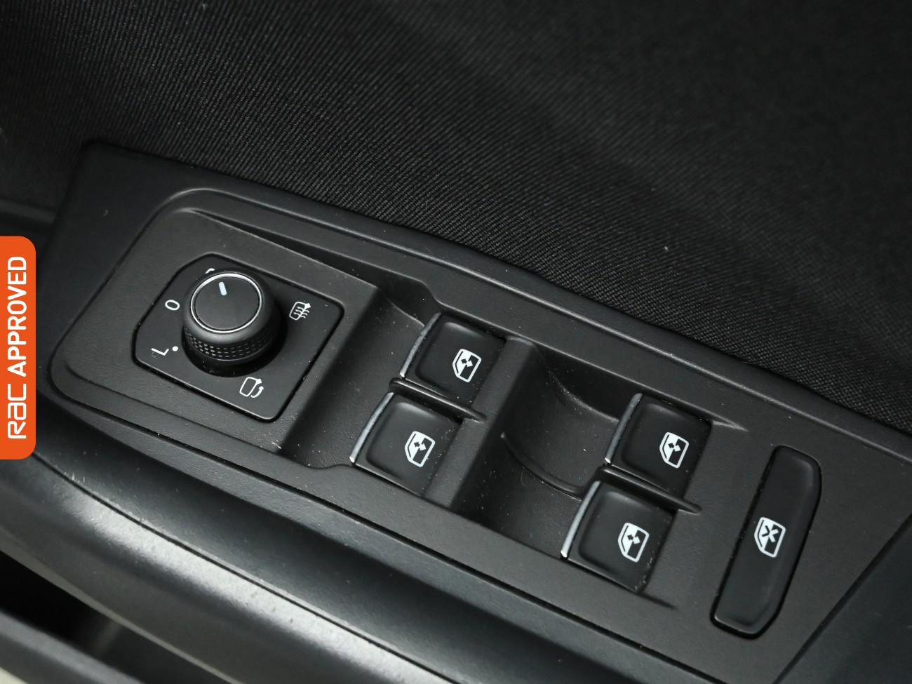 Used Volkswagen T-Roc 2021 for sale - 76767736: Photo 23