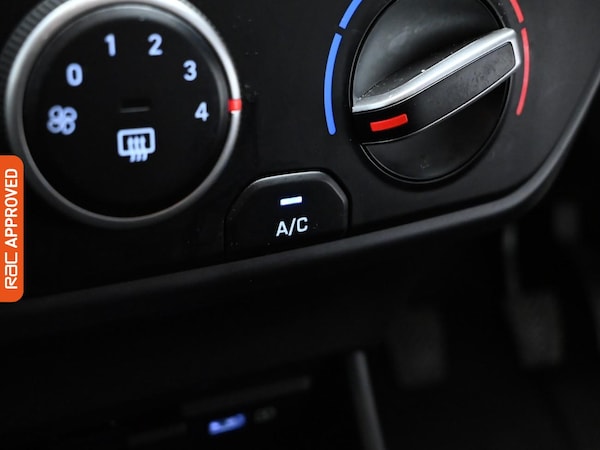Used Hyundai i20 2022 for sale - 75512504: Photo 18