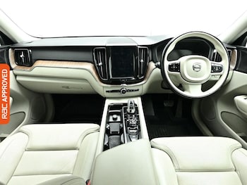 Used Volvo XC60 2018 for sale - 79352086: Photo