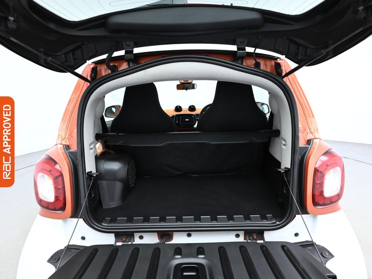 Used smart fortwo 2015 for sale - 76224684: Photo 13