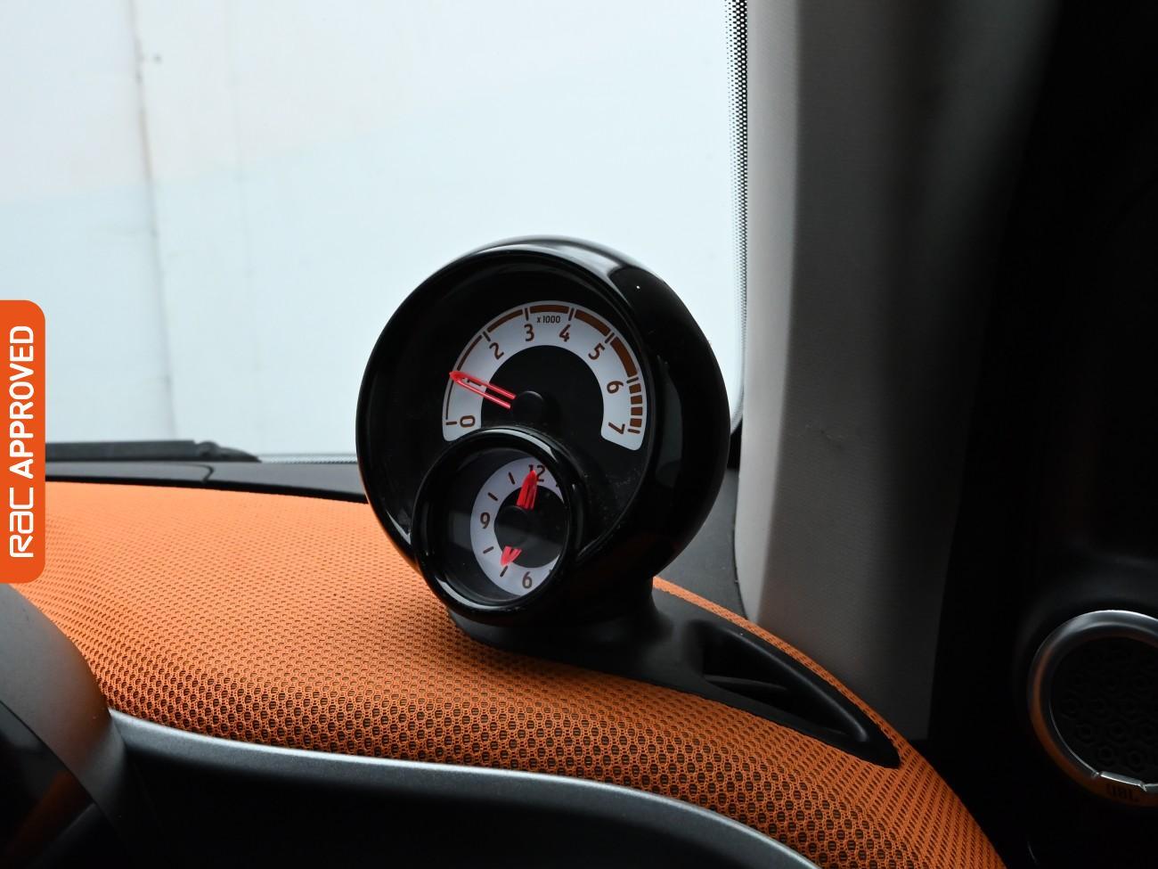 Used smart fortwo 2015 for sale - 76224684: Photo 15