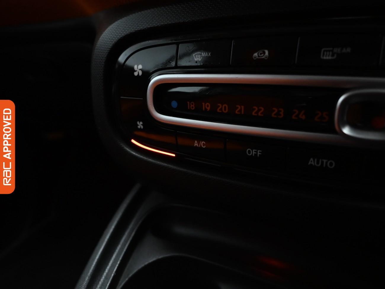 Used smart fortwo 2015 for sale - 76224684: Photo 17