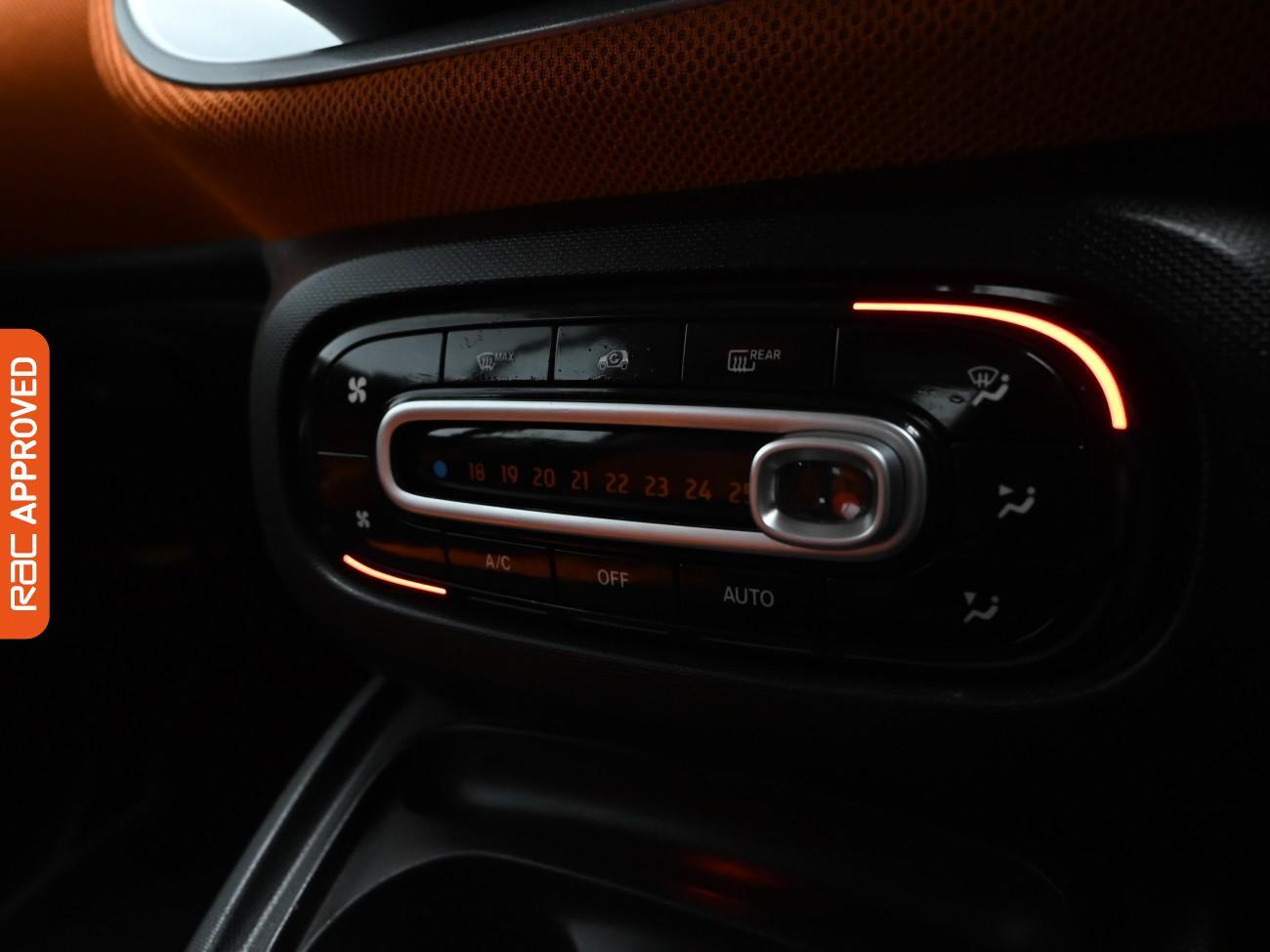 Used smart fortwo 2015 for sale - 76224684: Photo 18