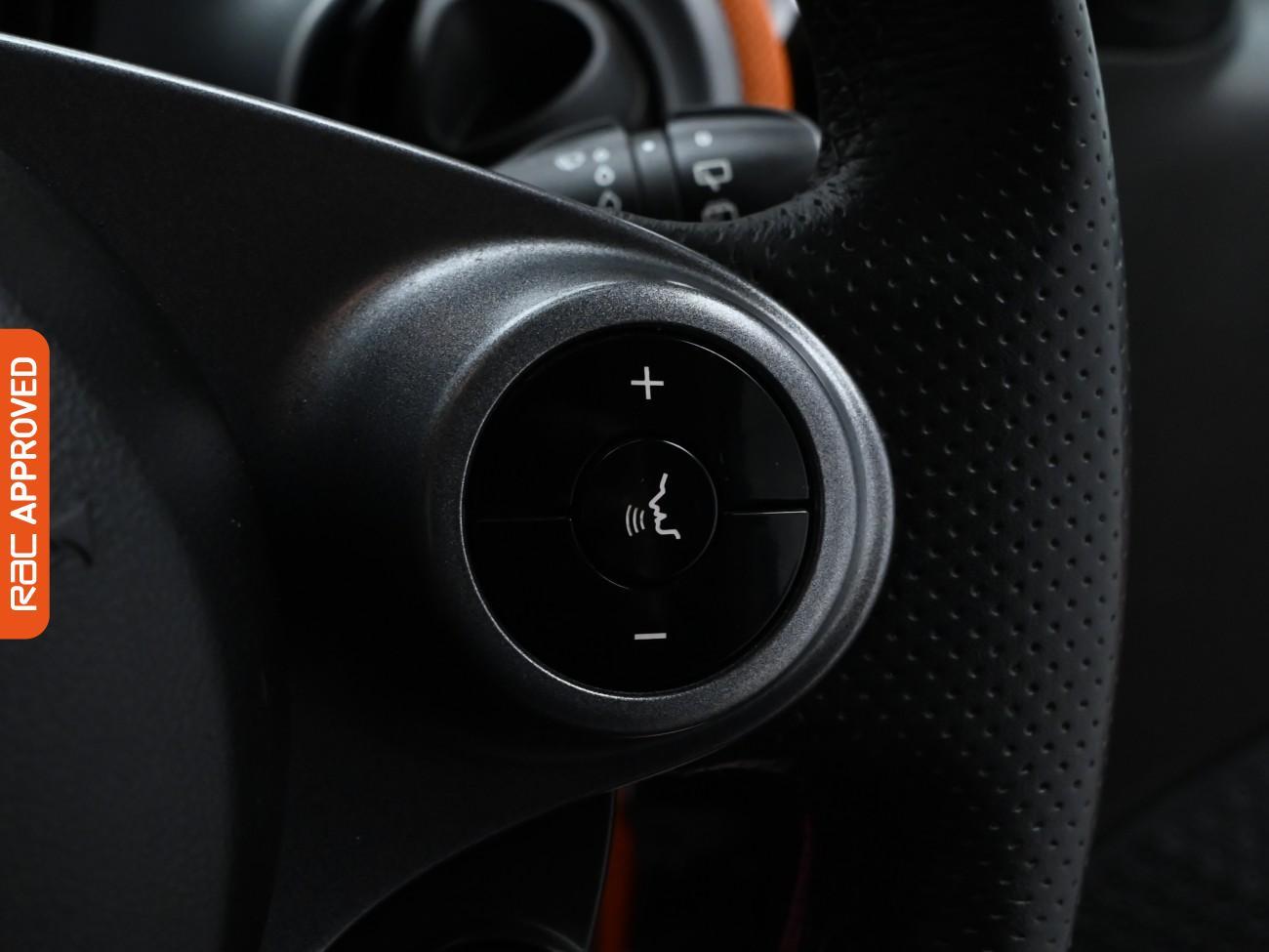 Used smart fortwo 2015 for sale - 76224684: Photo 24