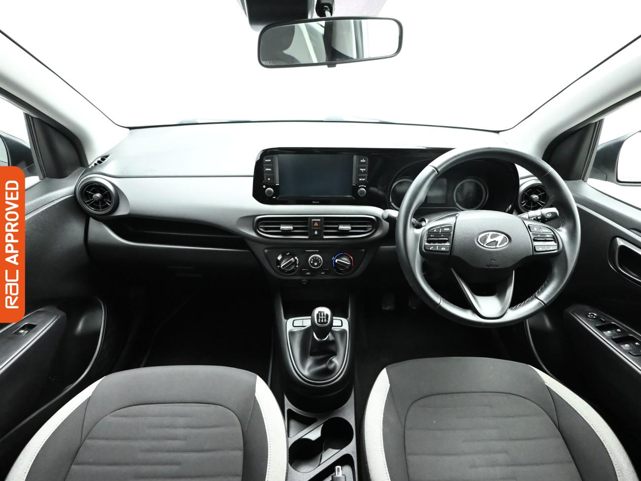 Used Hyundai i10 2023 for sale - 77211539: Photo 2