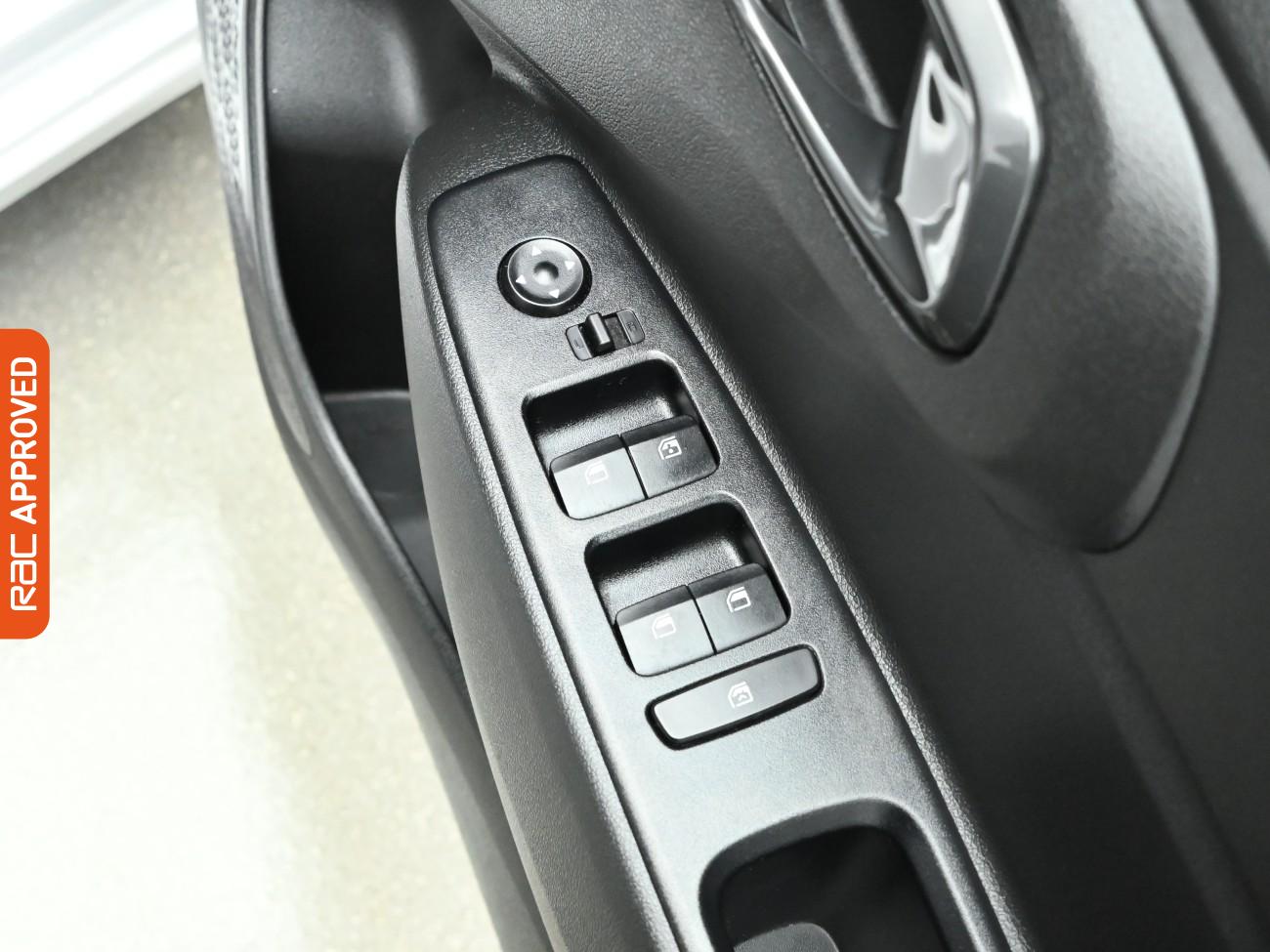 Used Hyundai i10 2023 for sale - 77211539: Photo 24