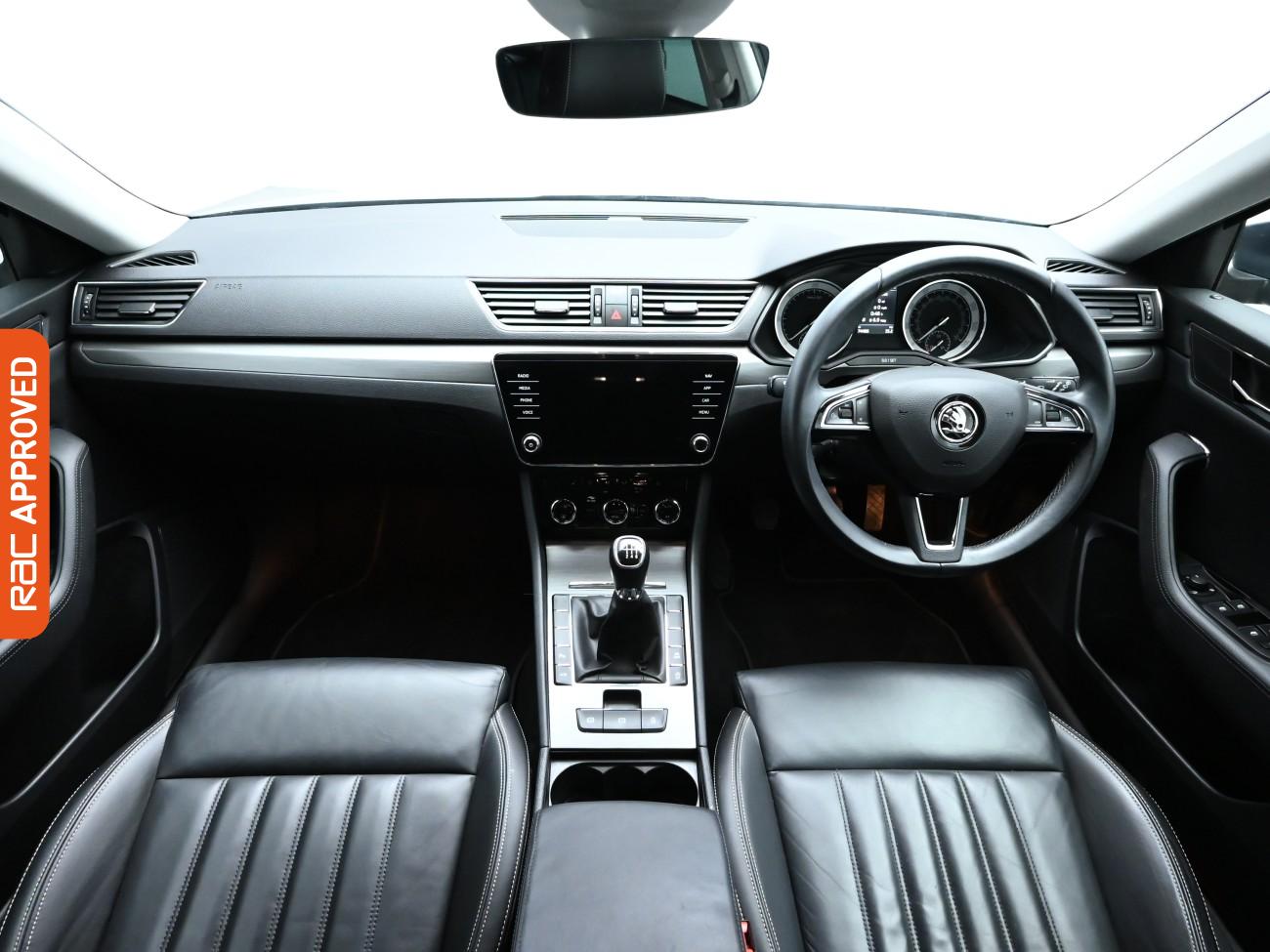 Used Skoda Superb 2019 for sale - 76374778: Photo 2