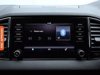 Used Skoda Karoq 2025 for sale - 76685760: Photo