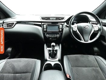 Used Nissan Qashqai 2017 for sale - 78937838: Photo
