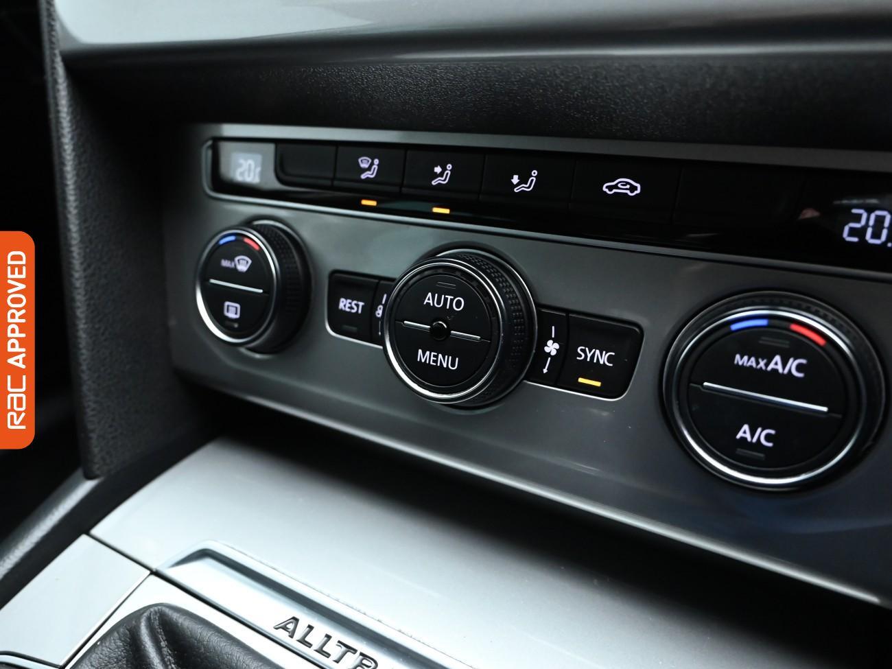 Used Volkswagen Passat 2016 for sale - 76509189: Photo 15