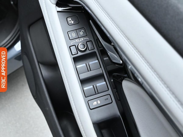 Used Land Rover Range Rover Evoque 2025 for sale - 76115217: Photo 27