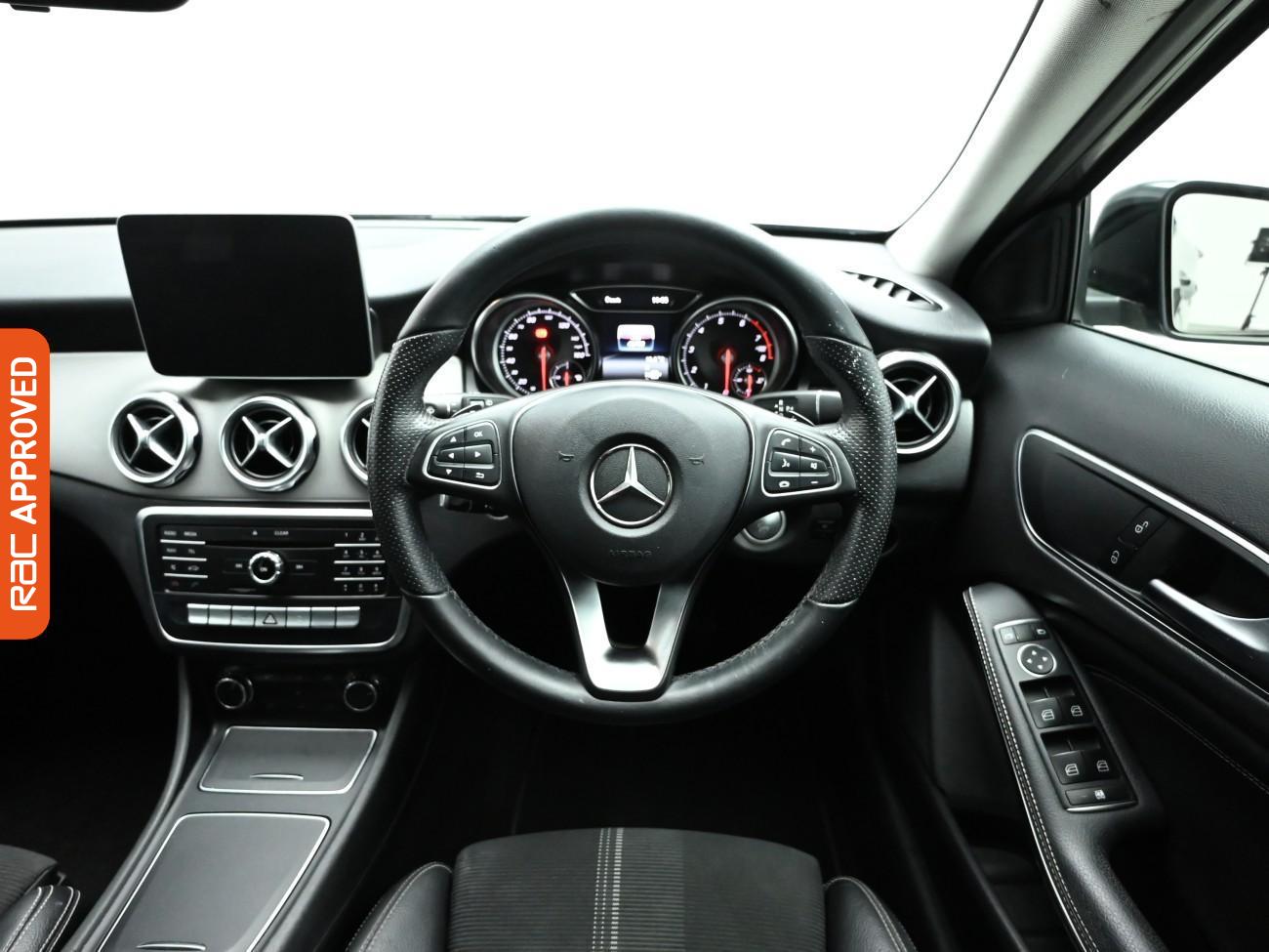 Used Mercedes-Benz GLA 2019 for sale - 76629890: Photo 9