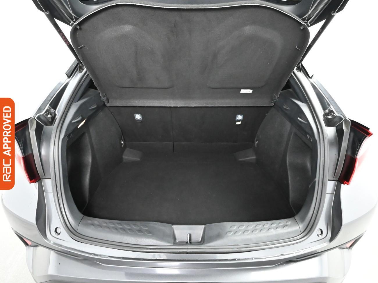 Used Toyota C-HR 2020 for sale - 77033749: Photo 13