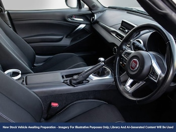 Used Fiat 124 Spider 2017 for sale - 77117758: Photo