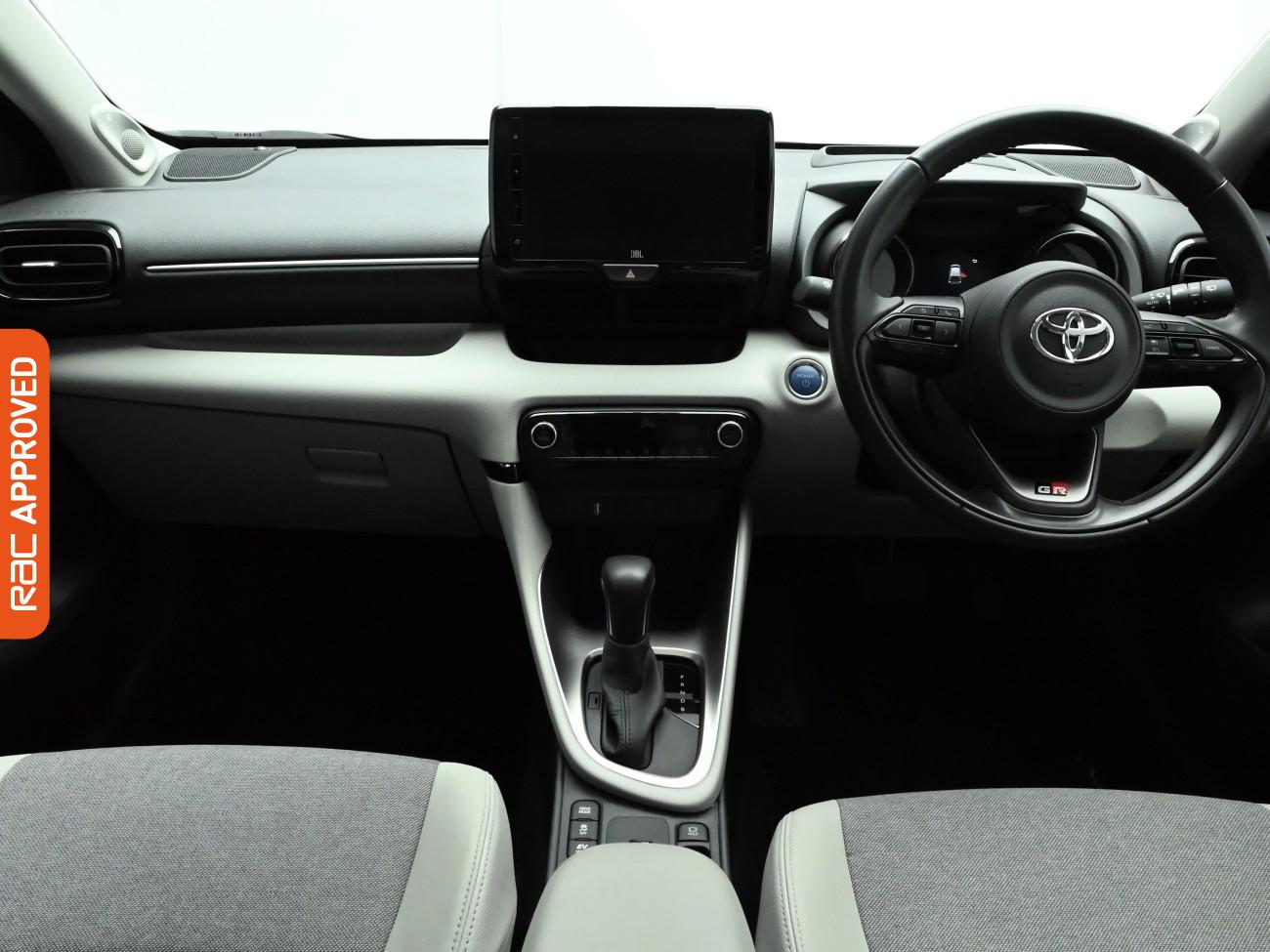 Used Toyota Yaris 2022 for sale - 77135321: Photo 2