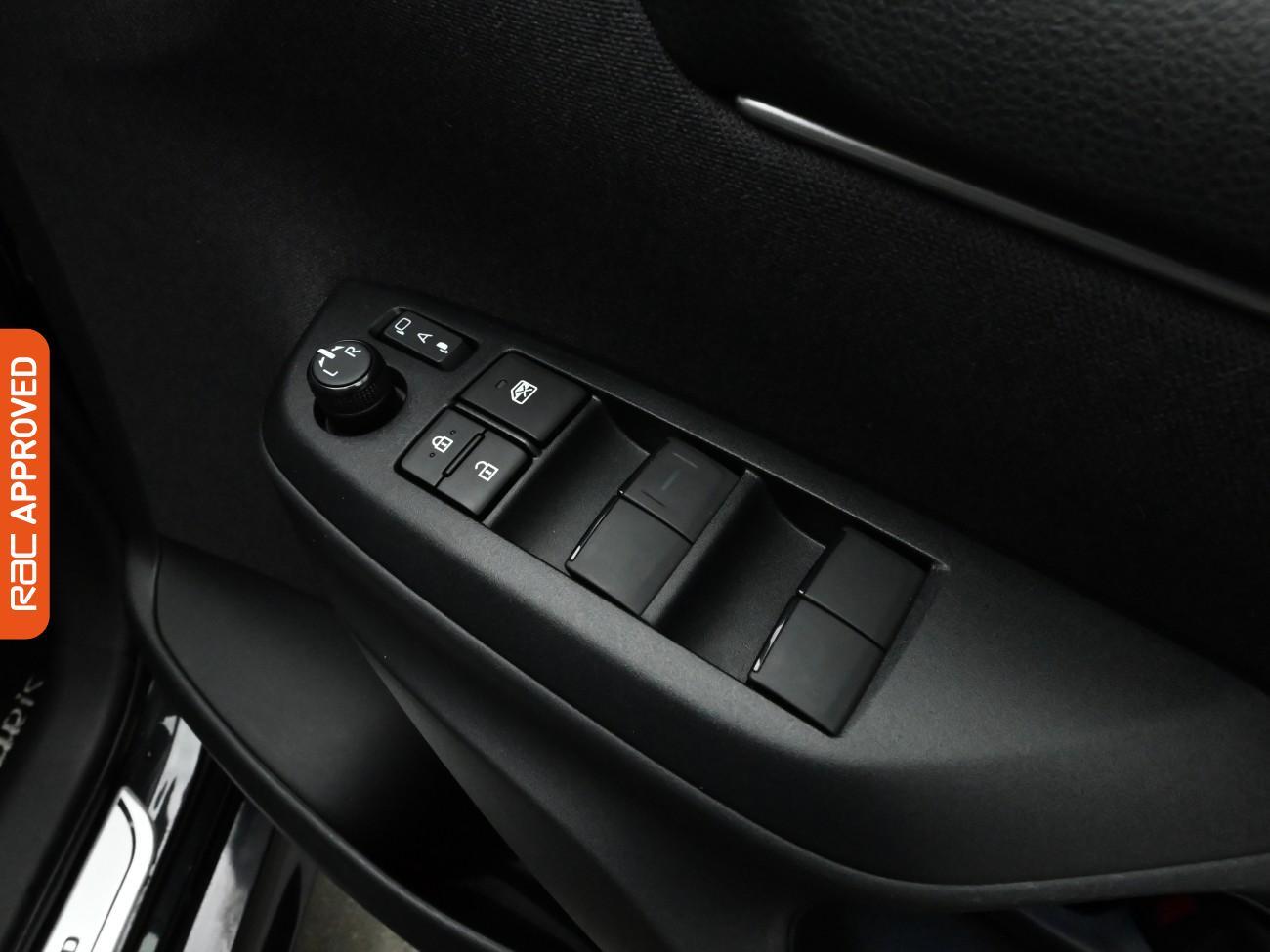 Used Toyota Yaris 2022 for sale - 77135321: Photo 25