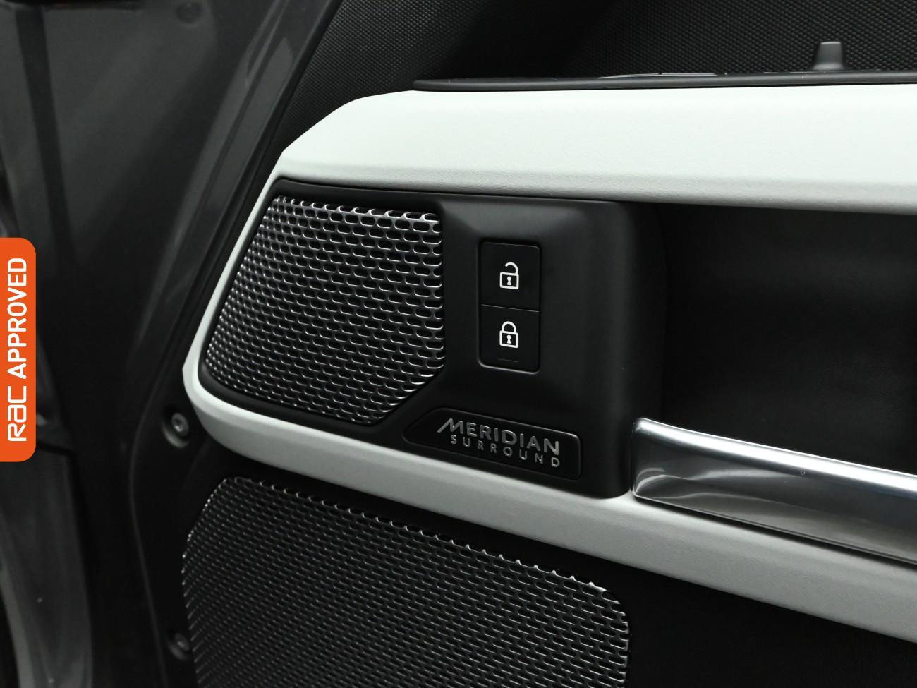 Used Land Rover Defender 2023 for sale - 77680038: Photo 27