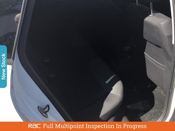 Used Volkswagen Polo 2017 for sale - 76047412: Photo