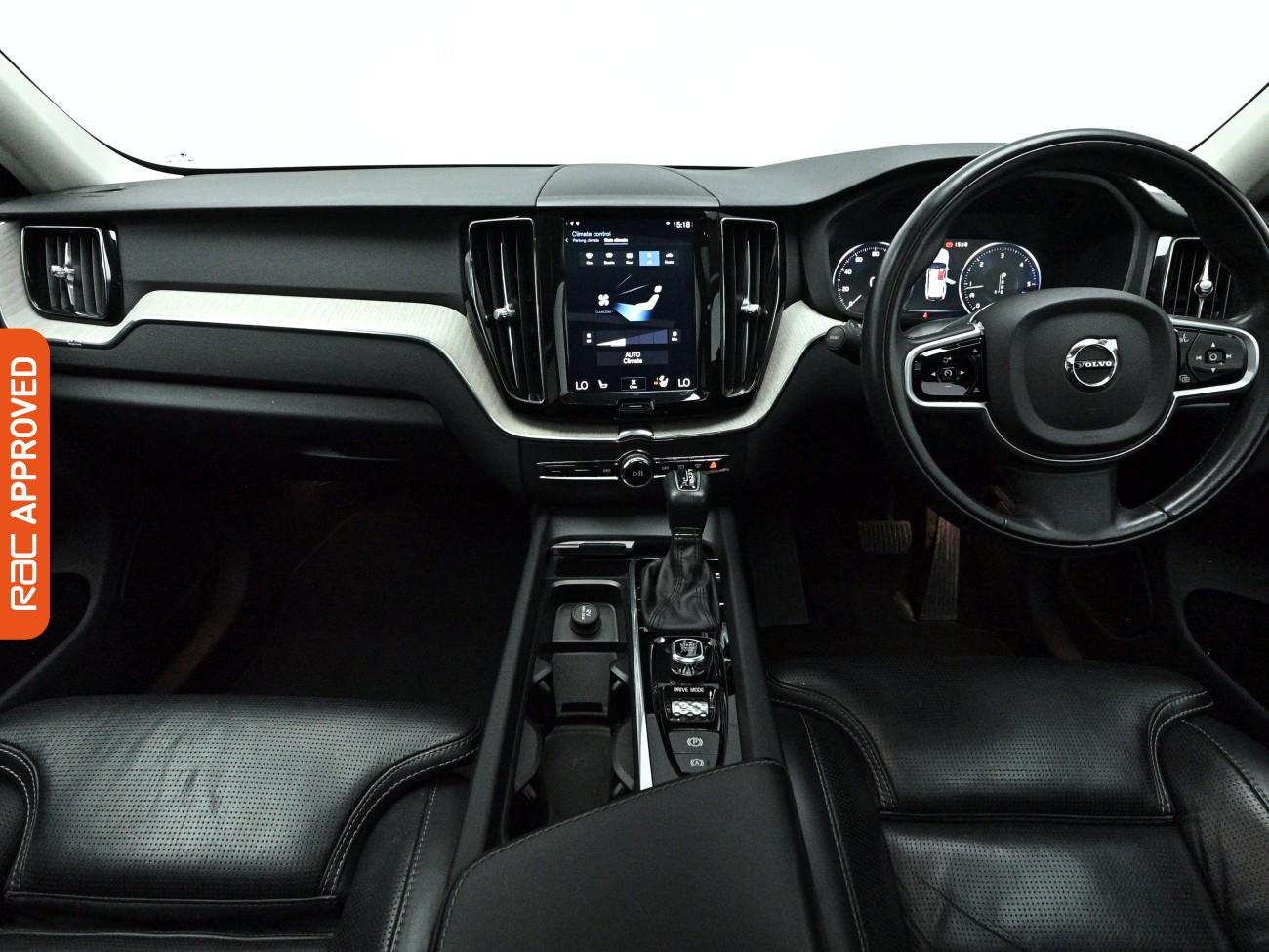 Used Volvo XC60 2018 for sale - 77963262: Photo 2
